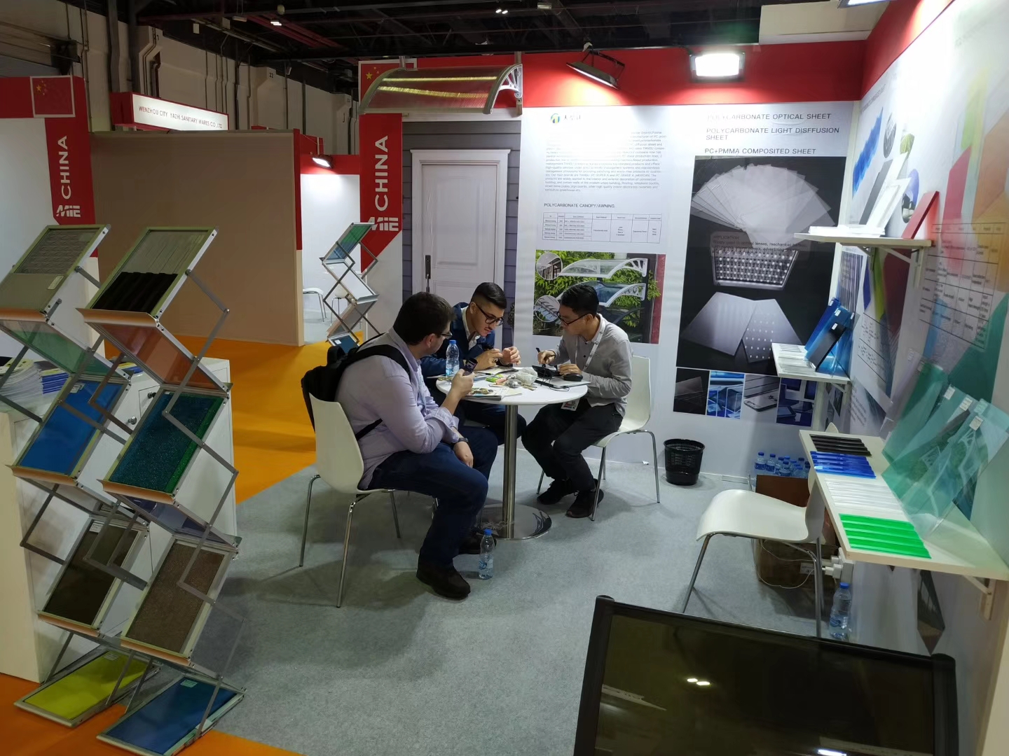 Greenhouse Polycarbonate Hollow Sheet Sunroof For Volekswagon Scratch Solution