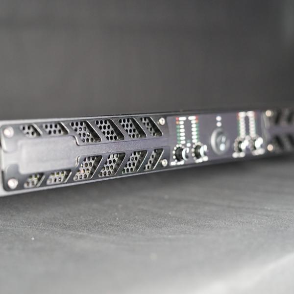 Quality Light Digital Power Amplifiers With Damping Coefficient>3200 20kHz For Small Stage for sale