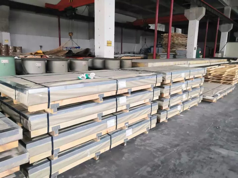 2000mm JIS ASTM Stainless Steel Sheet SUS 201 202 200 Series For Buliding