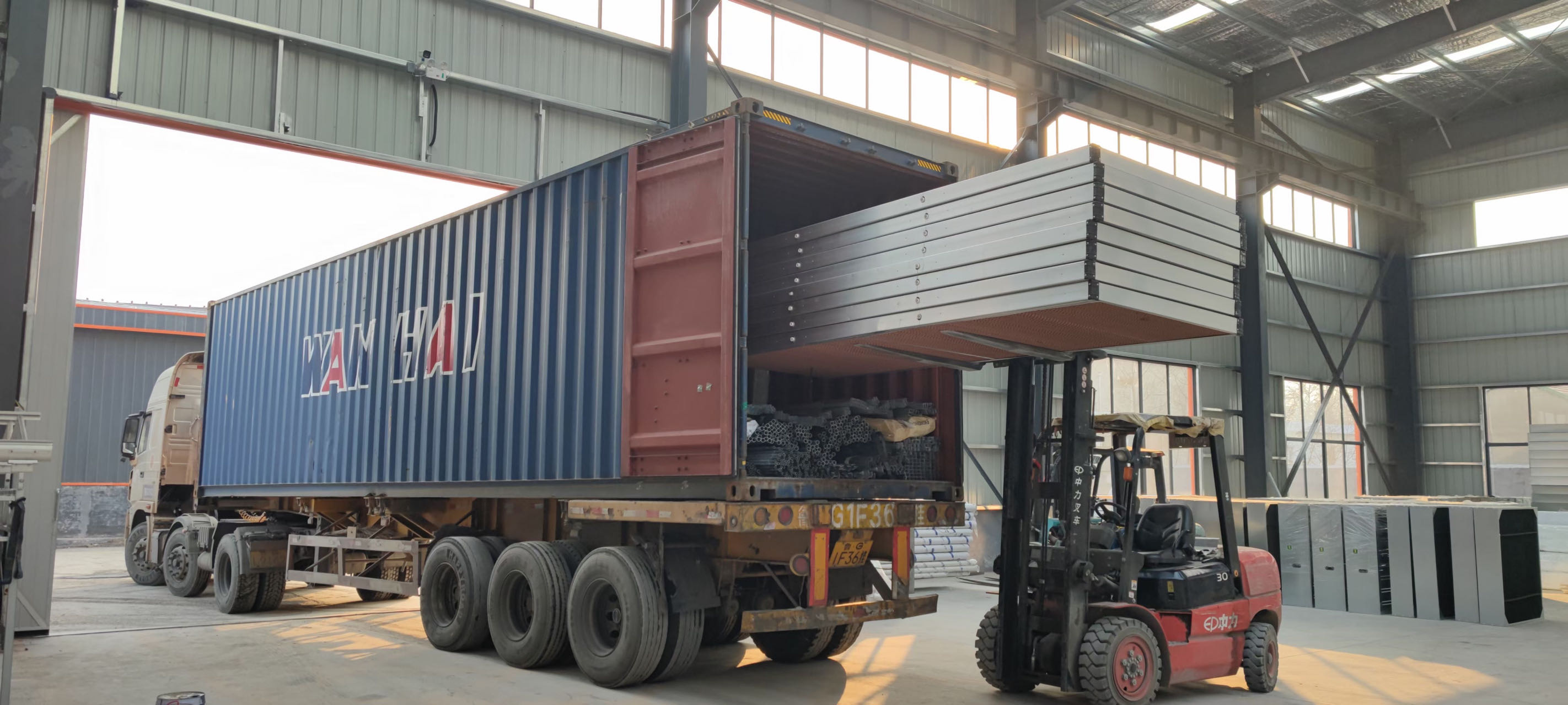 Film Covered Galvanized Greenhouse for Stable Structure and Vegetable Cultivation