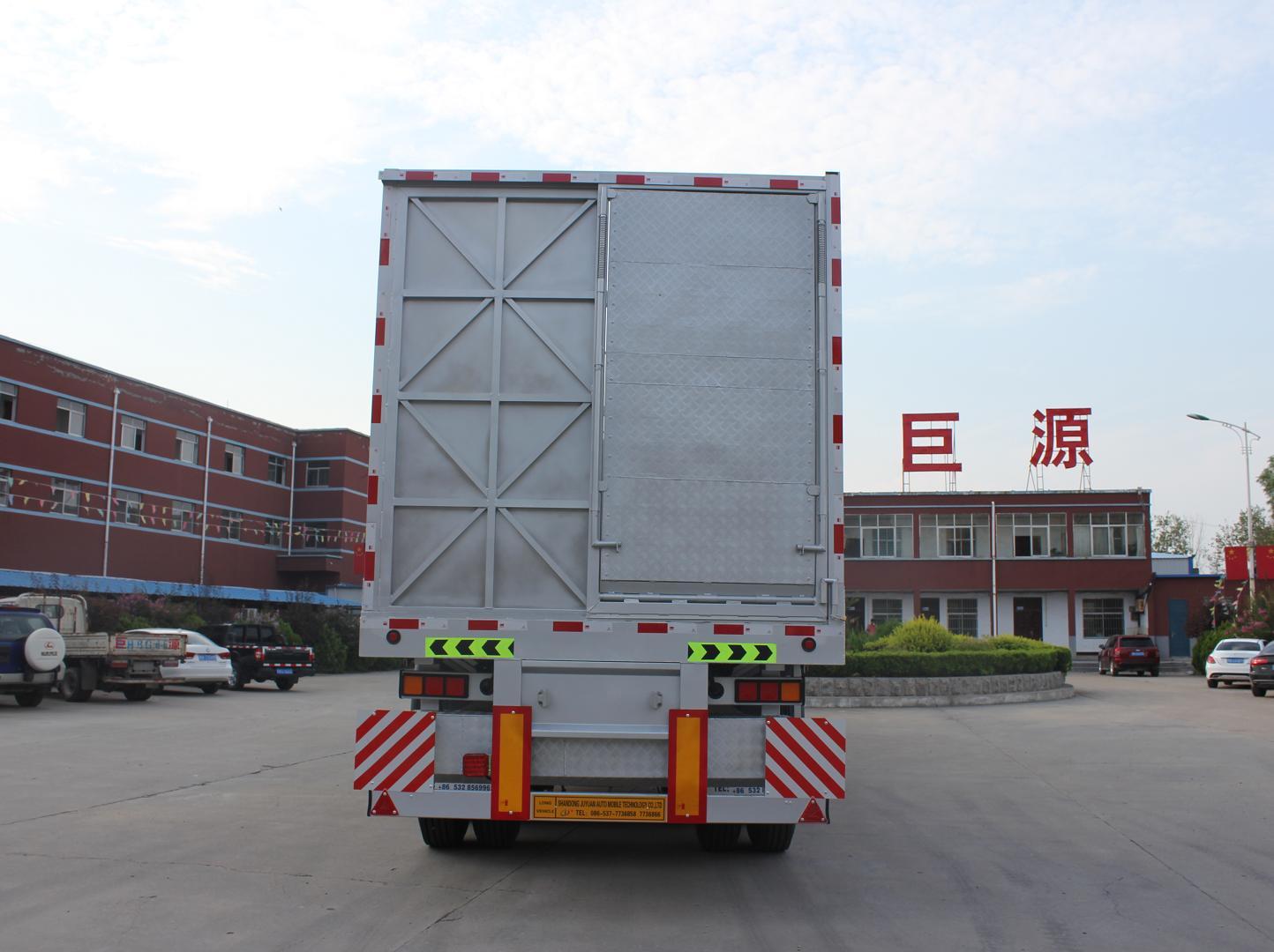 Double Deck 3-axle Steel Animal Transport Storehouse Bars Semi Trailer Superior Design