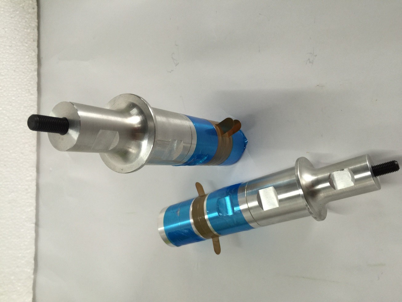 Columnar Type High Frequency Ultrasound Transducer For Sonochemistry And Cutting
