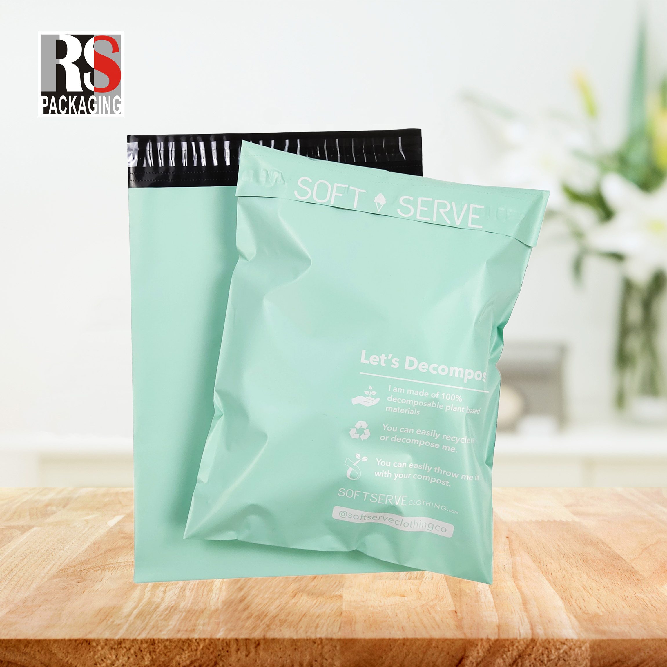 LDPE Plastic Mailer Bag For Business Shipping Surface Handling Gravure Printing
