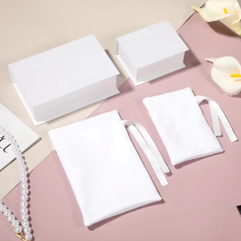 ODM Bracelet Necklace Box Jewelry Packaging Pouch Flip Top Magnetic Jewelry Gift Boxes