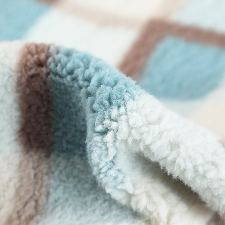 Winter Warm Coat Carpet Bedding Green Sherpa Fabric 300gsm 150D