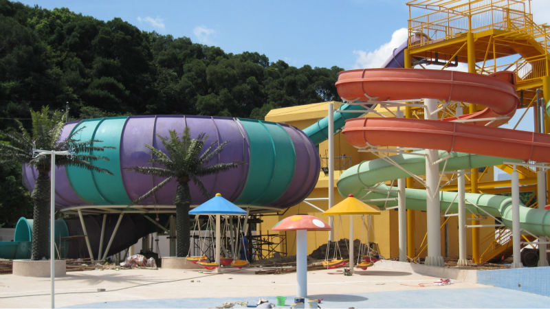 Large Holiday Waterpark Project , Indoor Amazing Funny Water Park / Customized water slide