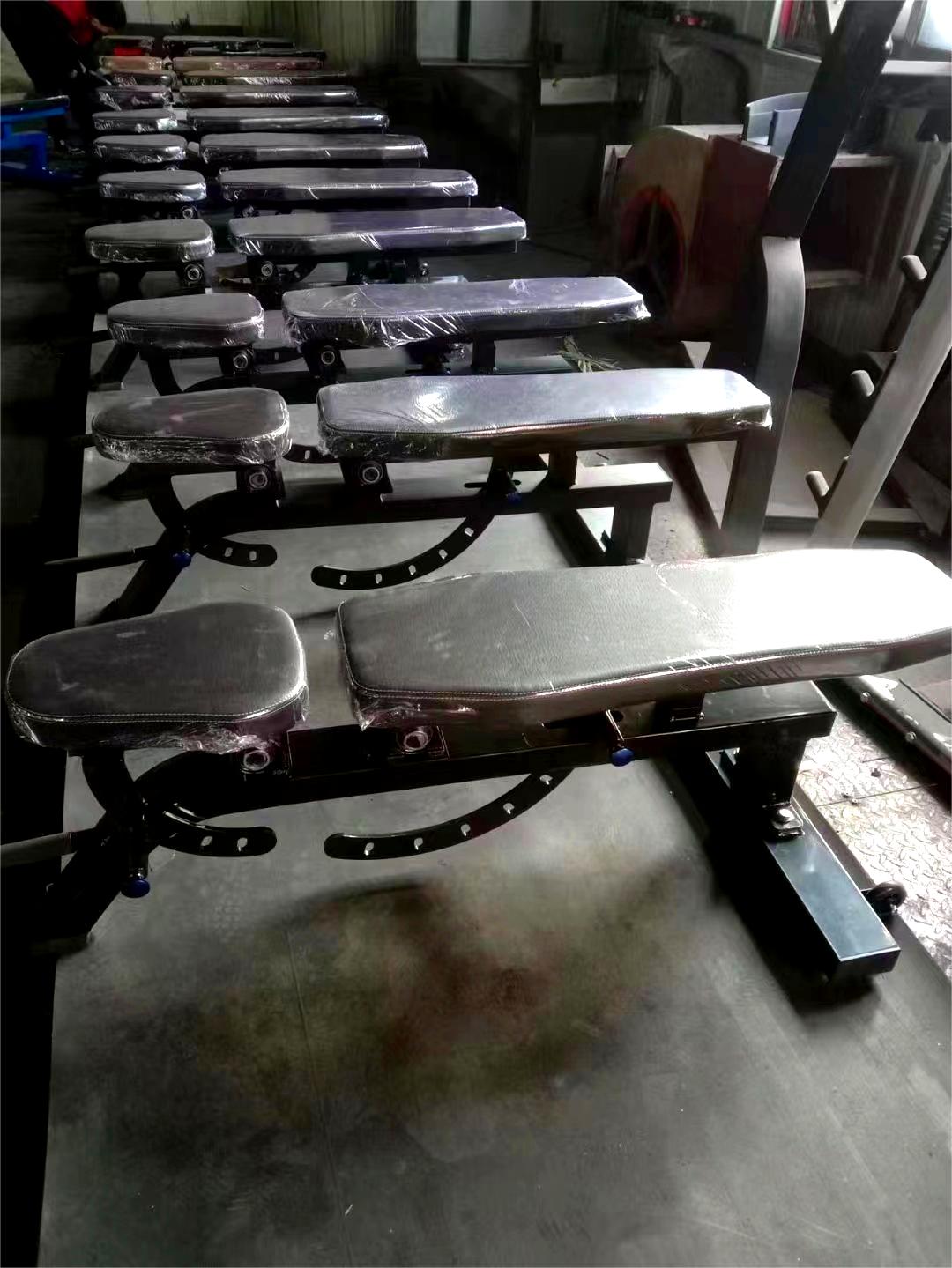 Commercial Adjustable Weight Bench Press Gym Equipment Free Weights Bench for Indoor Use Metal Material