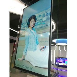 China Multifunction LCD Digital Signage 500 nits Brightness For Stadiums / Museums on sale
