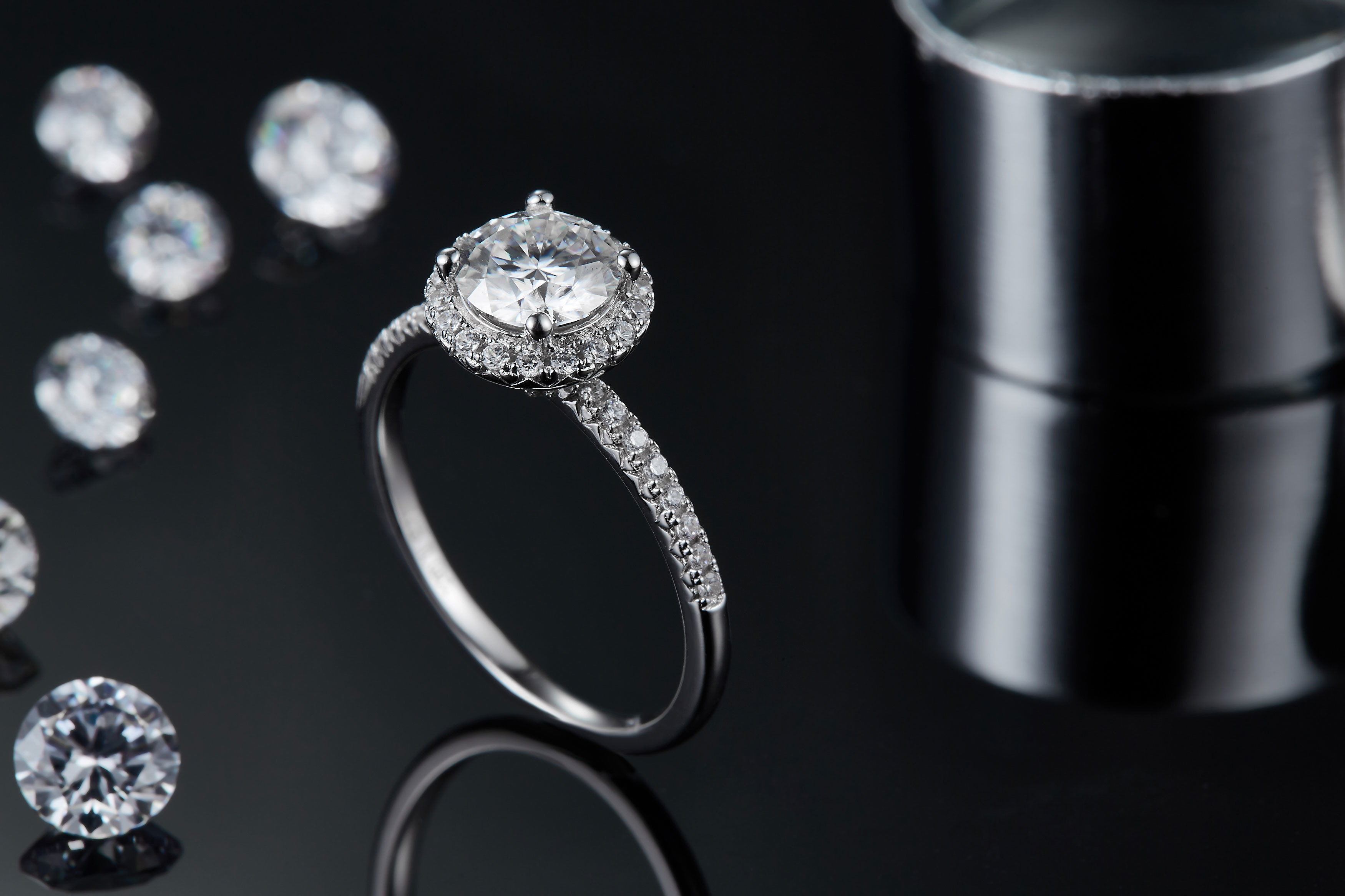 925 Sterling Silver Jewelry Diamond Moissanite Engagement Rings Round Shaped Dainty Band Ring