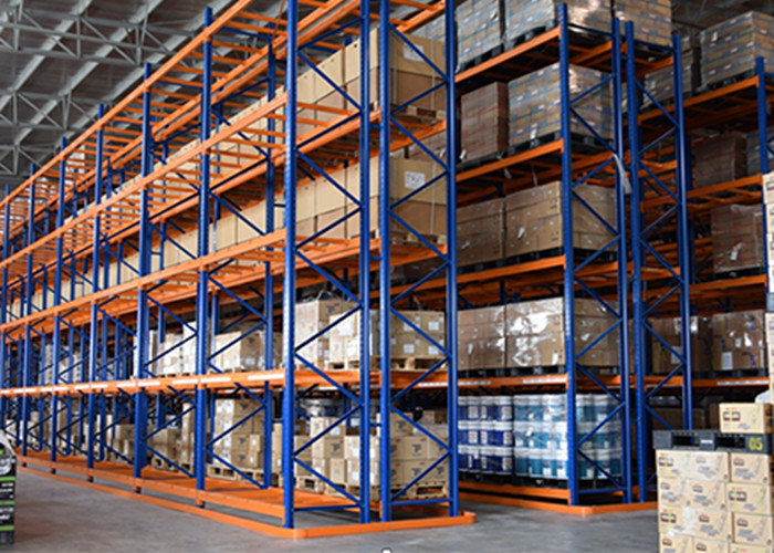 Storage warehouse Rack Roll Forming Machine With Punching Device Shelf Rack