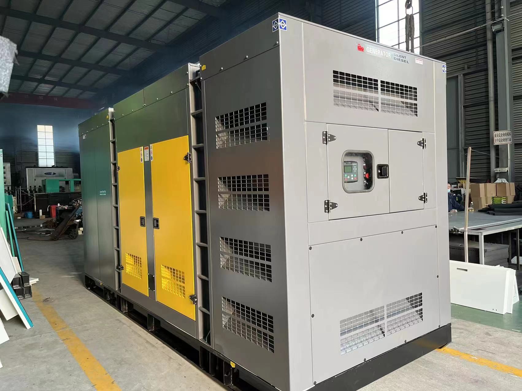 Red Silent Diesel Generator Set ISO9001 Base Type Electric Generating Set