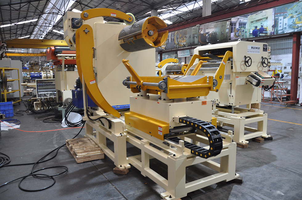High Precision Automatic Feeding Line 3 in 1 Decoiler Leveler Feeder Machine