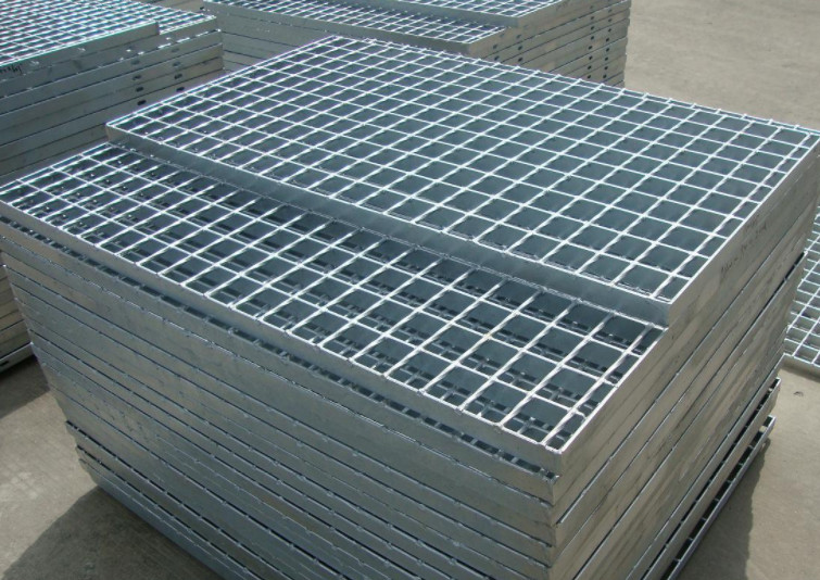 Sturdy 2-12mm Galvanized Steel Walkway Grating Stair Treads Trench Drainage Cover