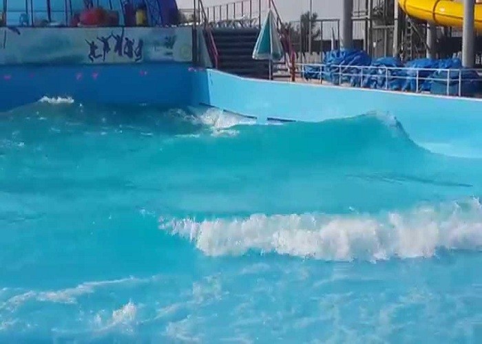Outside Holiday Resort Surfable Wave Pool Artificial Tsunami For Kids Adults Family