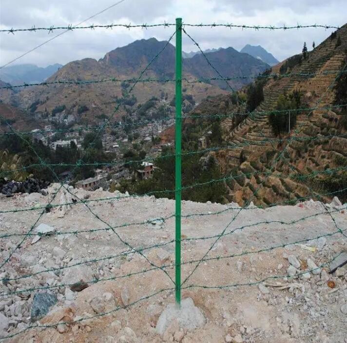 25mm barbed iron wire galvanized anti theft barbed wire security barb wire fence 12 gauge low carbon steel galvanized barbed wire pakistan barbed wire