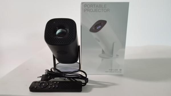 Portable FLYIN P30 4K 1080P Projectors for Home Theater and CINEMA in Black