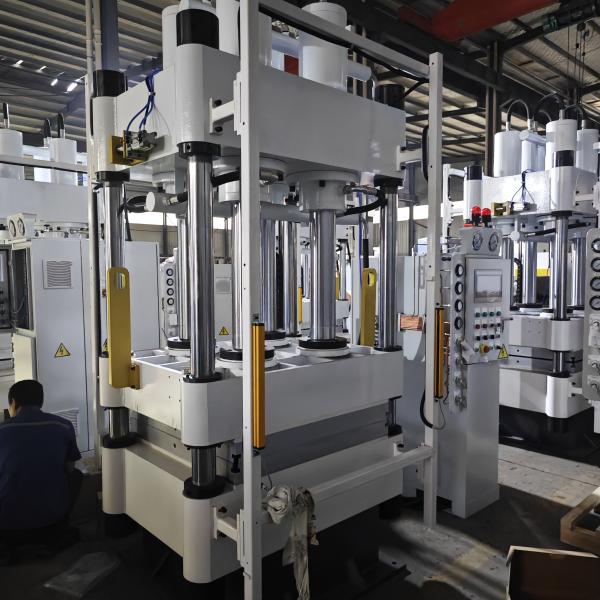 Automatic Air Spring Vulcanizing Machine with Multi-station Alternating and