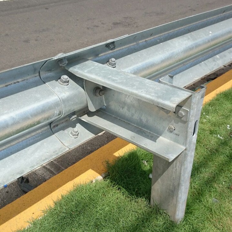 Customized C Post Road Safety W Beam Steel Galvanized Highway Guardrail for Long-term