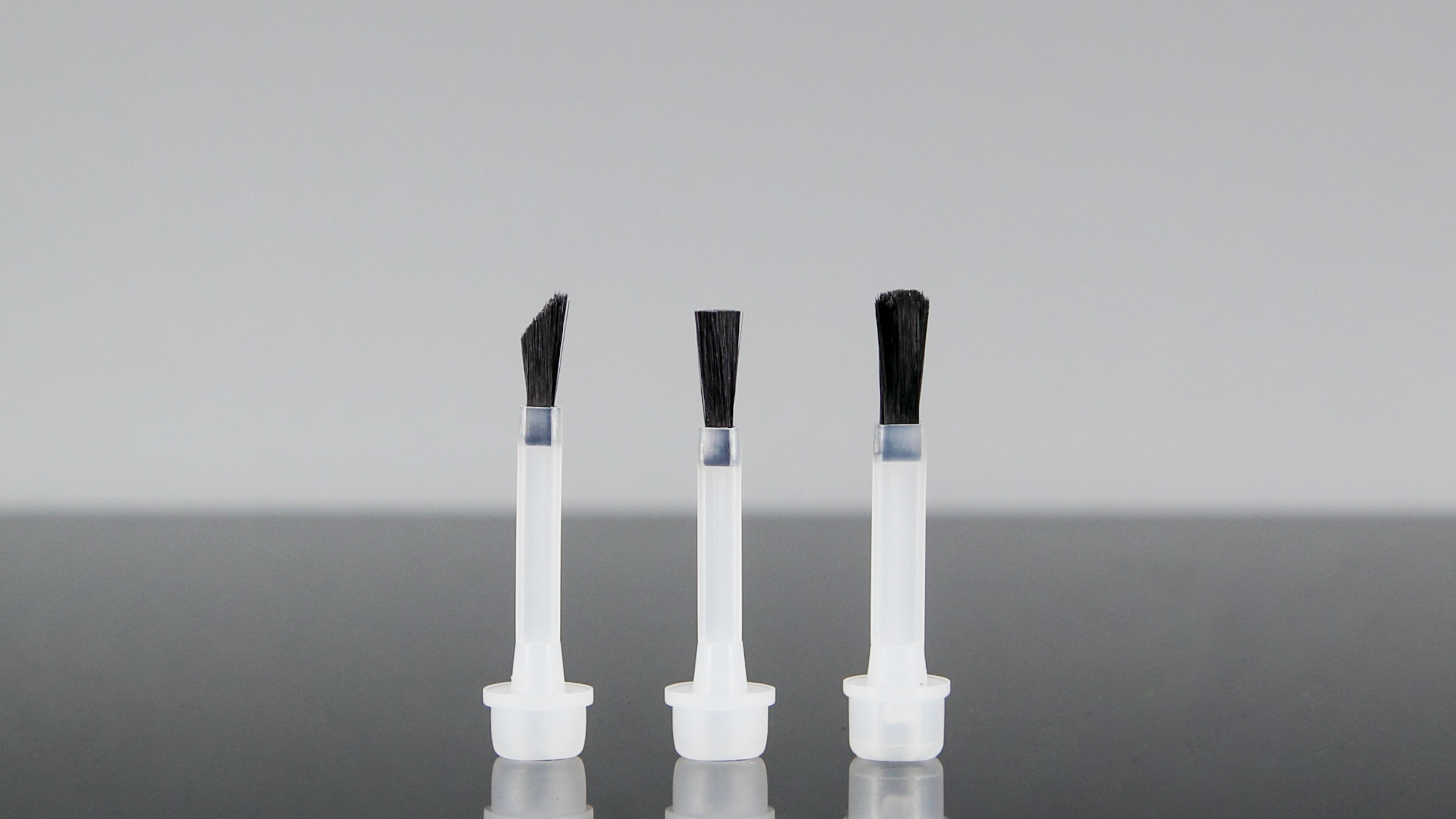Black And White Nail Polish Brush Arc Shaped Nylon Material