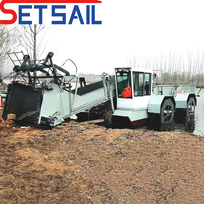 Aquatic Weed Harvester /Trash Skimmer or Garbage Collection Boat