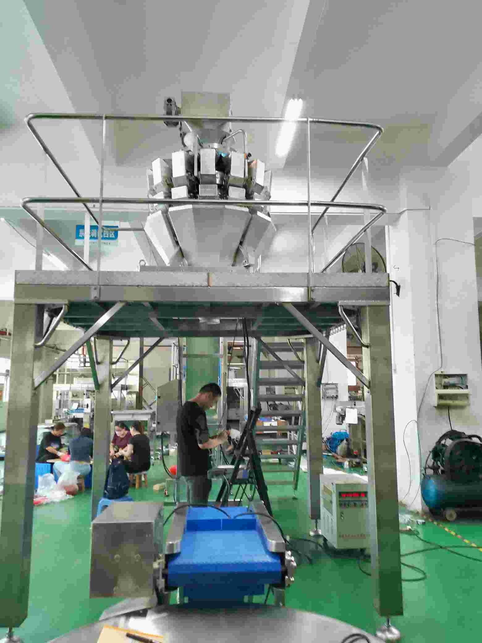  PLC Control SS304 14 Heads Combination Weigher For Cooked Chicken Dice Manufactures