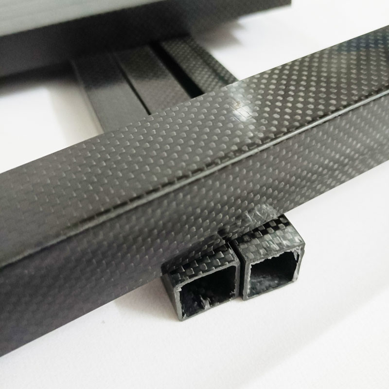 Flexibility 2x2 Carbon Fiber Square Tube Twill Fabric Easy Machinability