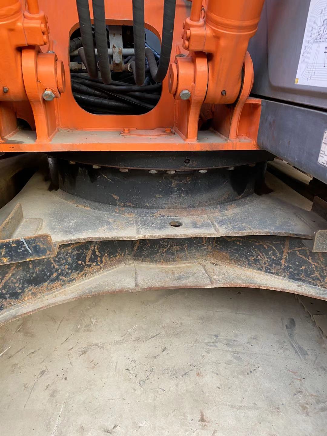 Hitachi in stock 90% used HITACHI ZX135us excavator , HITACHI ZX135us ZX120-6 ZX240-3g with cheap price for sale in shanghai