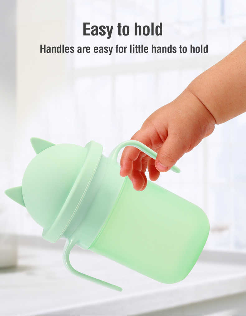 147g Kids Silicone Cup Outdoor 12 Month Sippy Cup With Straw