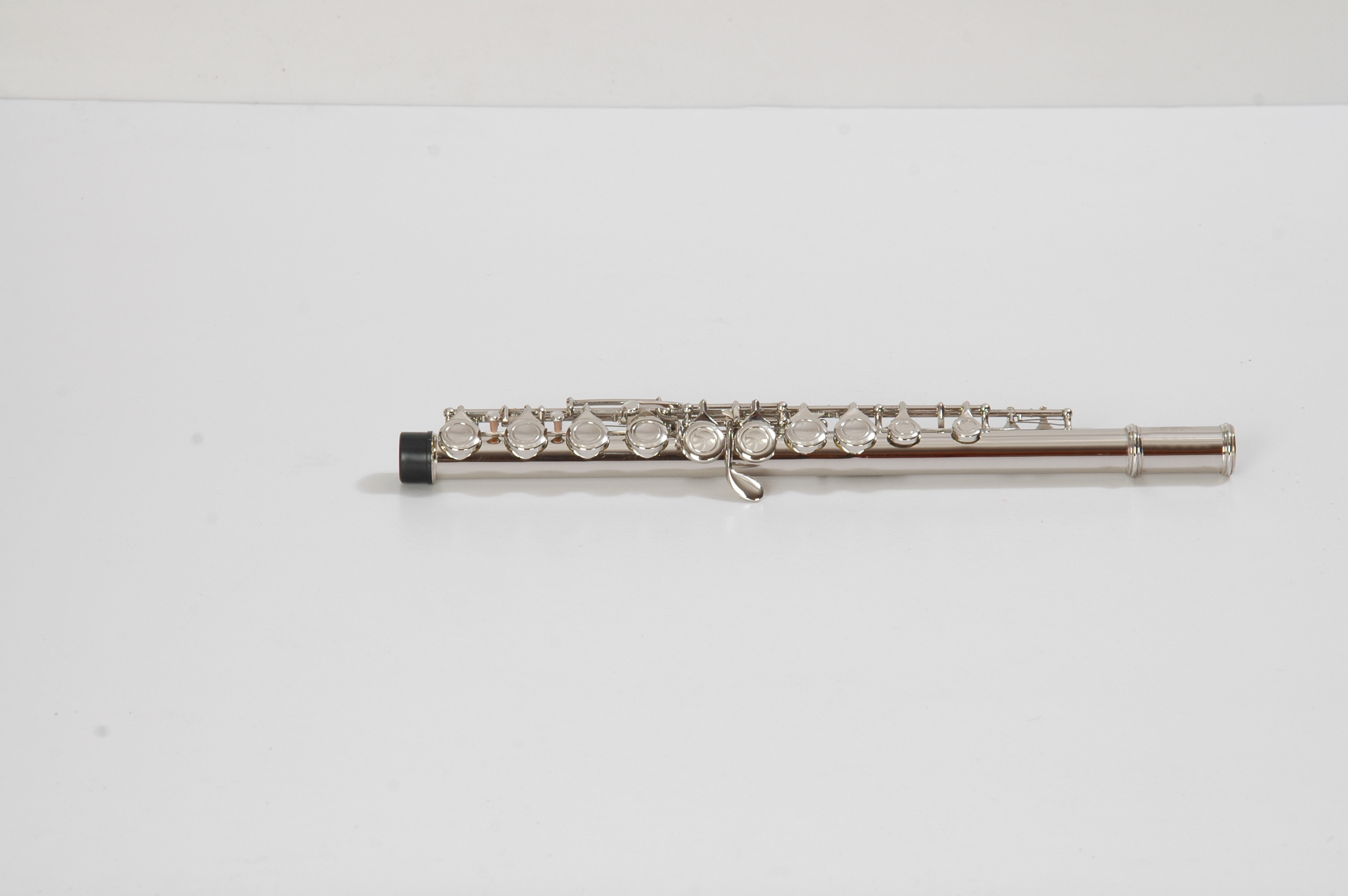 Flute china instrument, piano shop, exquisite production technology, sound quality stability, beautiful environment,