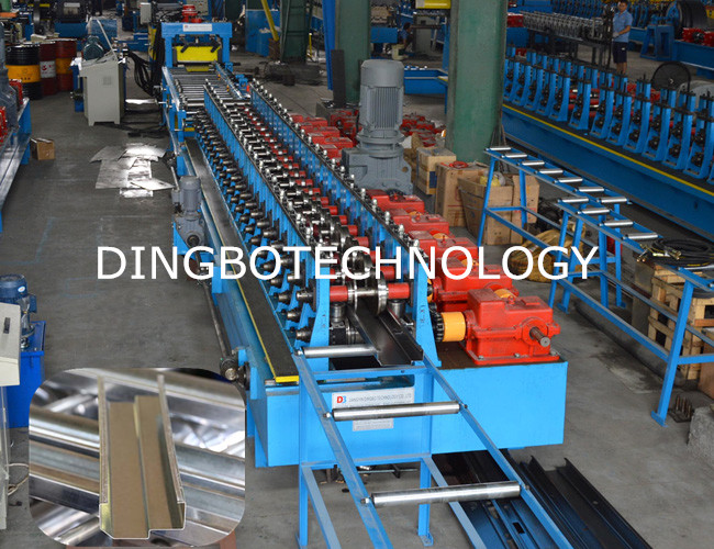 5.5kw Hydraulic Post Cutting Door Frame Roll Forming Machine 18 Stations PLC Control System