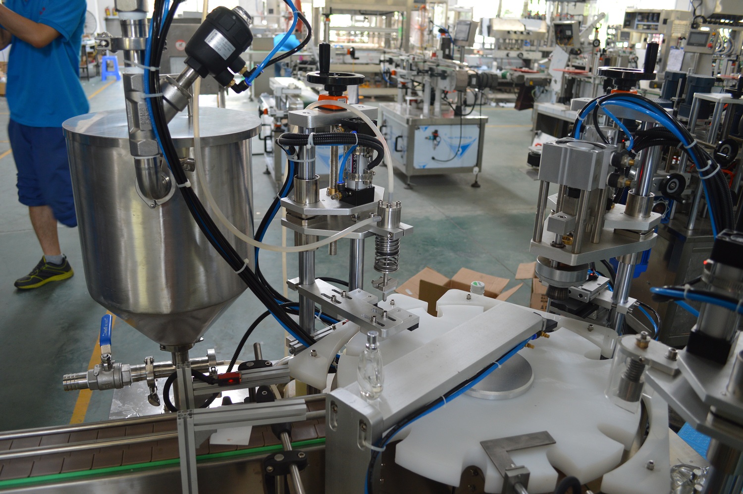 Advanced Automatic Deodorant Perfume Filling Machine Production Line for 20ml Bottles