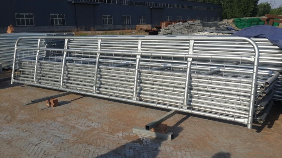 10ft General Purpose Farm Gate Horse Cattle Sheep Yard Panels". Victoria "