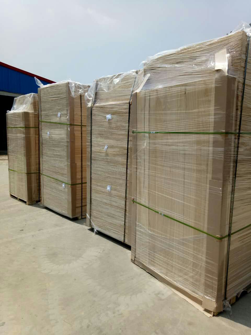 Customized Wooden Moulding Solid Wood Timber Paulownia Wood Board in Natural Color