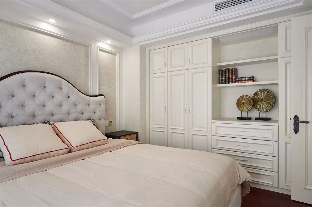 YALIG Customized Walk in Closet Cabinet Design for Home Villa Hotel Apartment Laundry