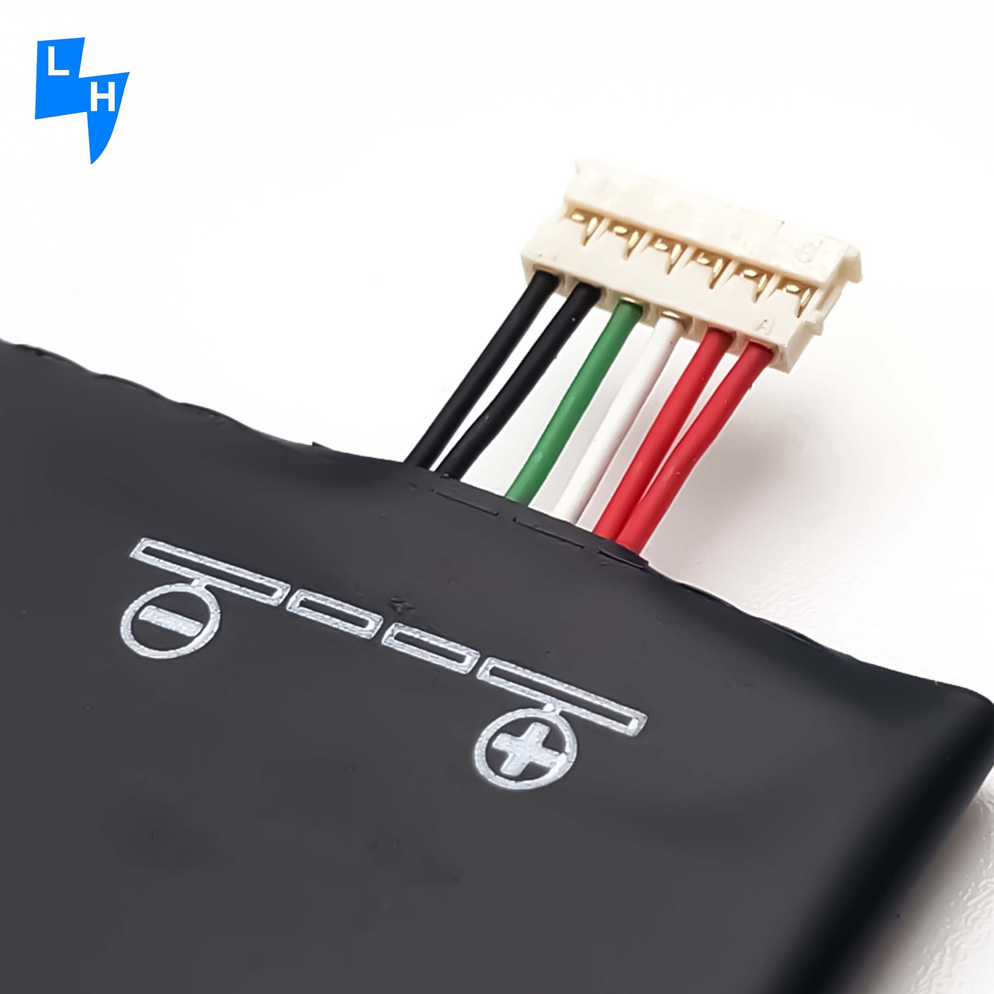 Original 1 1 B2PUK100 Battery for HTC Desire 10 Lifestyle and Desire 825 Mobile Phone