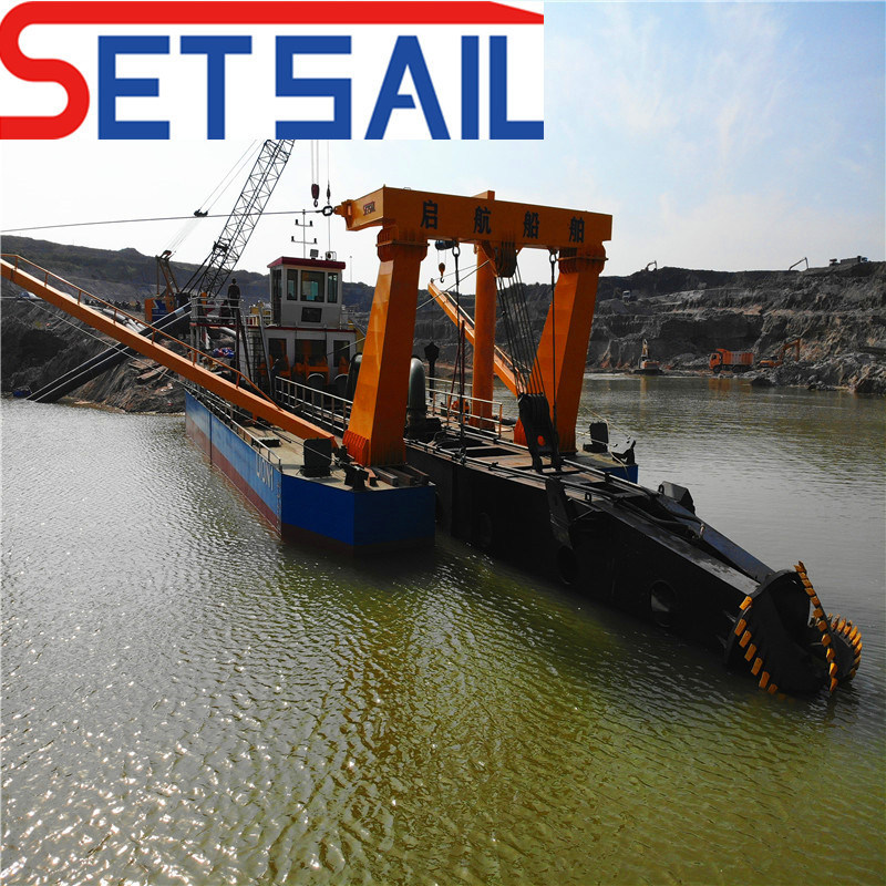 26inch Water Flow 6000m3 Dredger with Cutter and Suction Pump