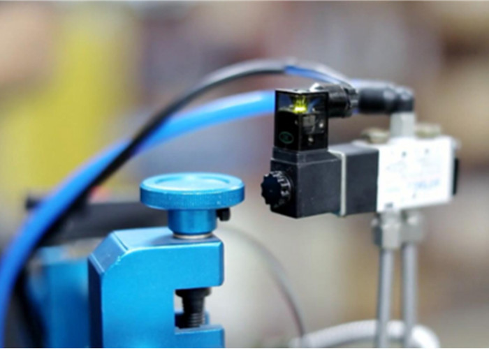 Semi Automatic Side Bonding Filter Gluing Machine For AirConditioning