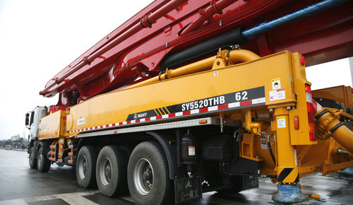 Special Purpose Truck , Truck Mounted Concrete Boom Pump Multi - protection