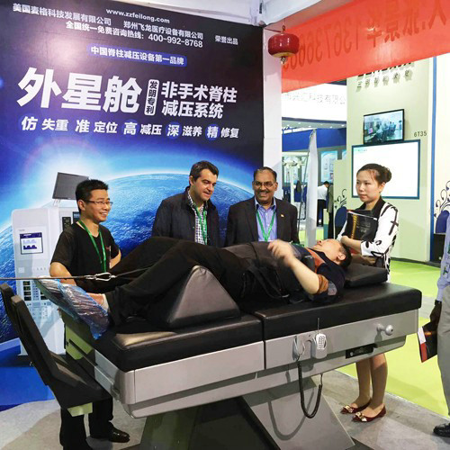 ISO Lumbar Decompression Machine High Negative Pressure Back Traction Machines
