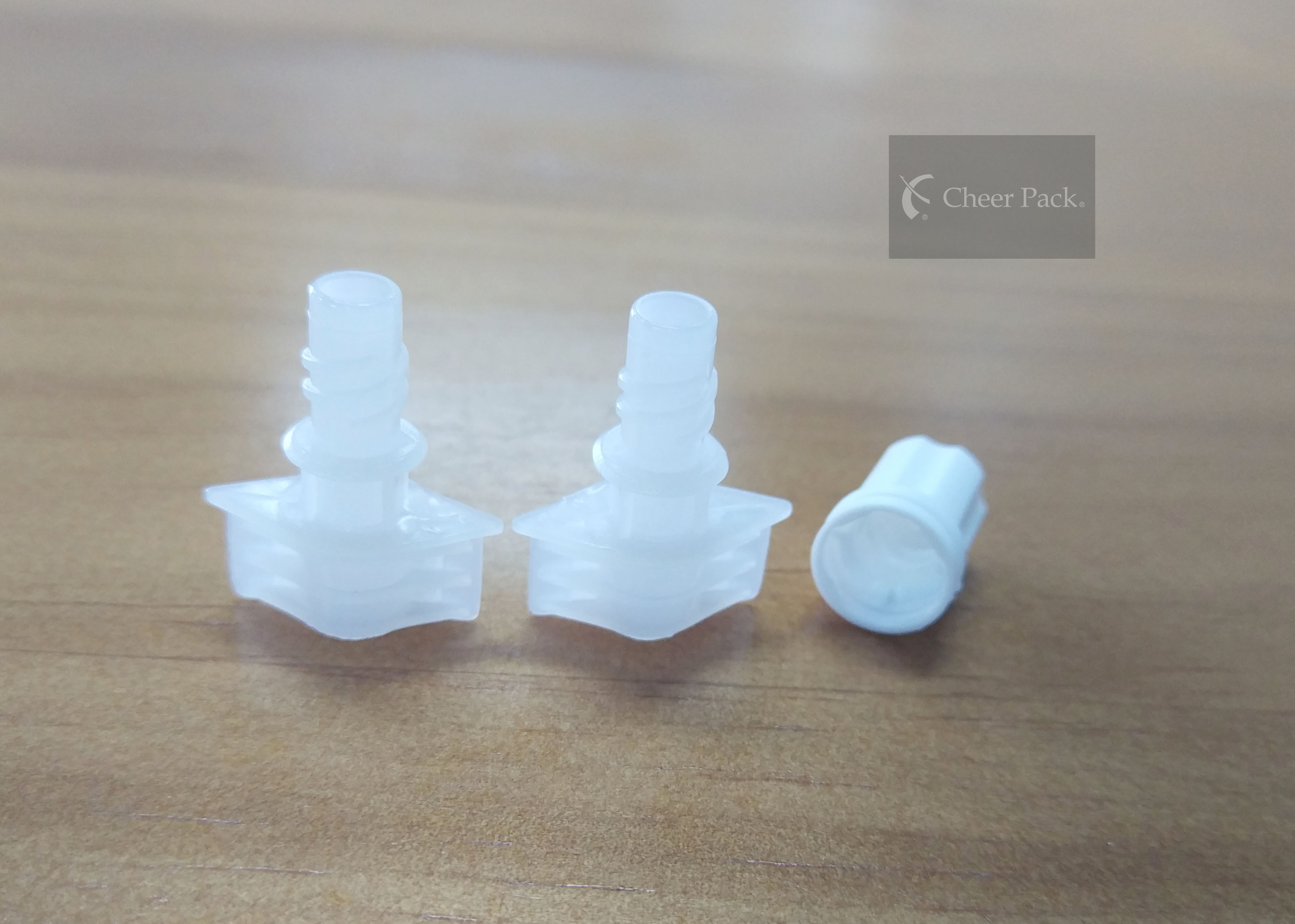 Blue Color Plastic Spout Pouch Cap Small Diameter 5mm Easy Close Off
