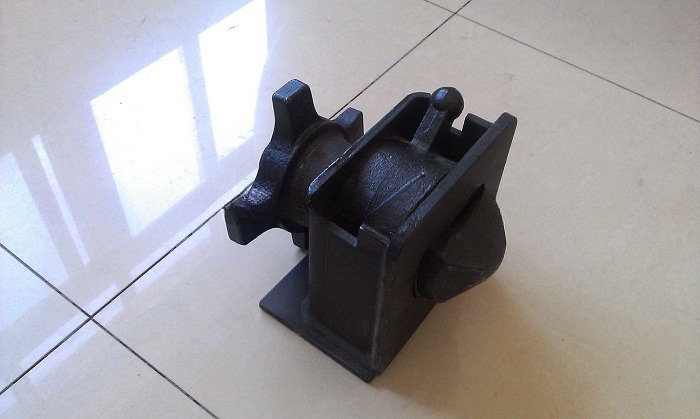Semi Trailer Double Container Trailer Twistlock Twist Lock Front Pin Lock Trailer Parts Red and Black