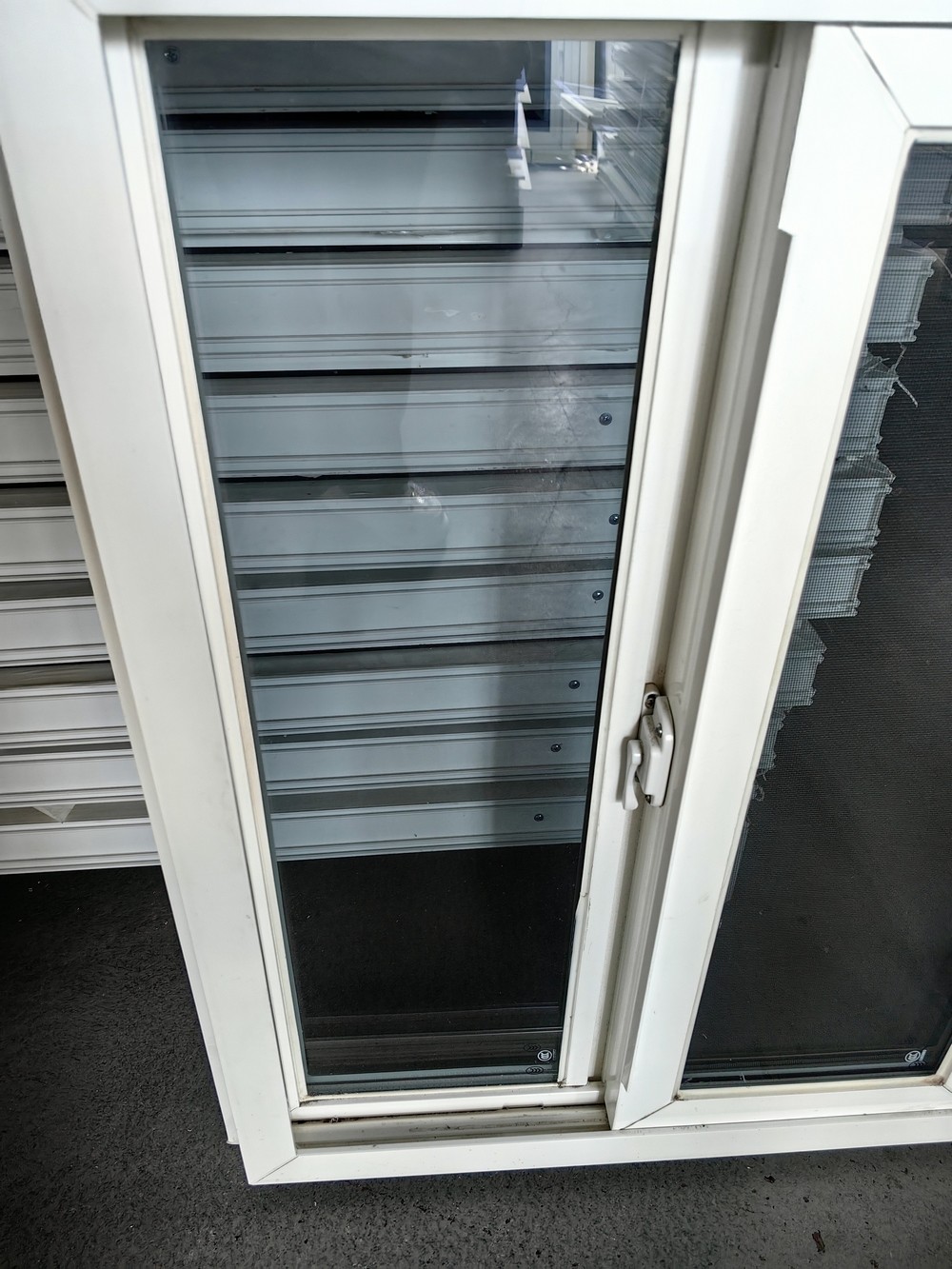 American Customized UPVC Sliding Window Single Glass With Engineered Vinyl