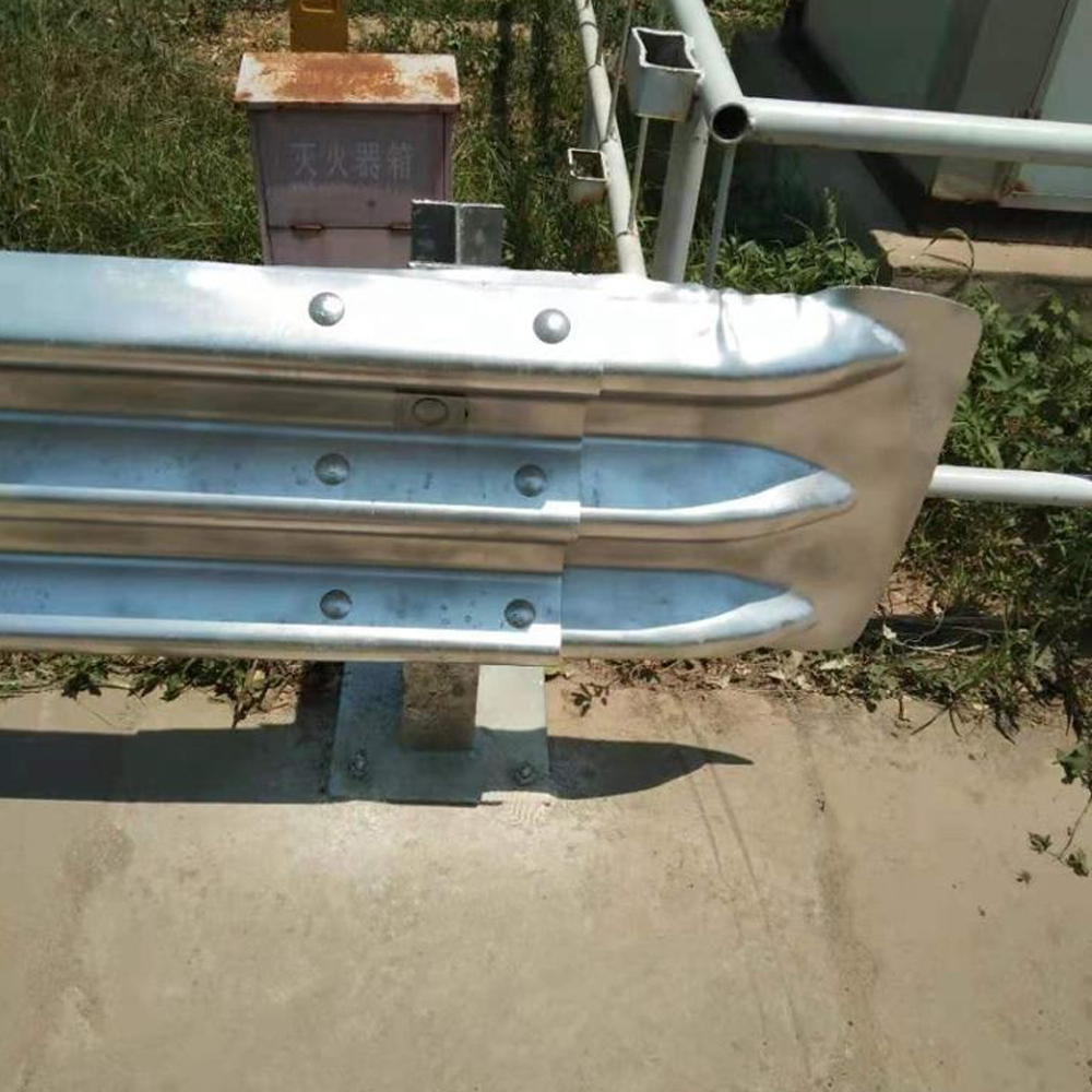 Roadway Safety Hot Dip Galvanized Highway Guardrail Dimensions for Road Traffic Safe