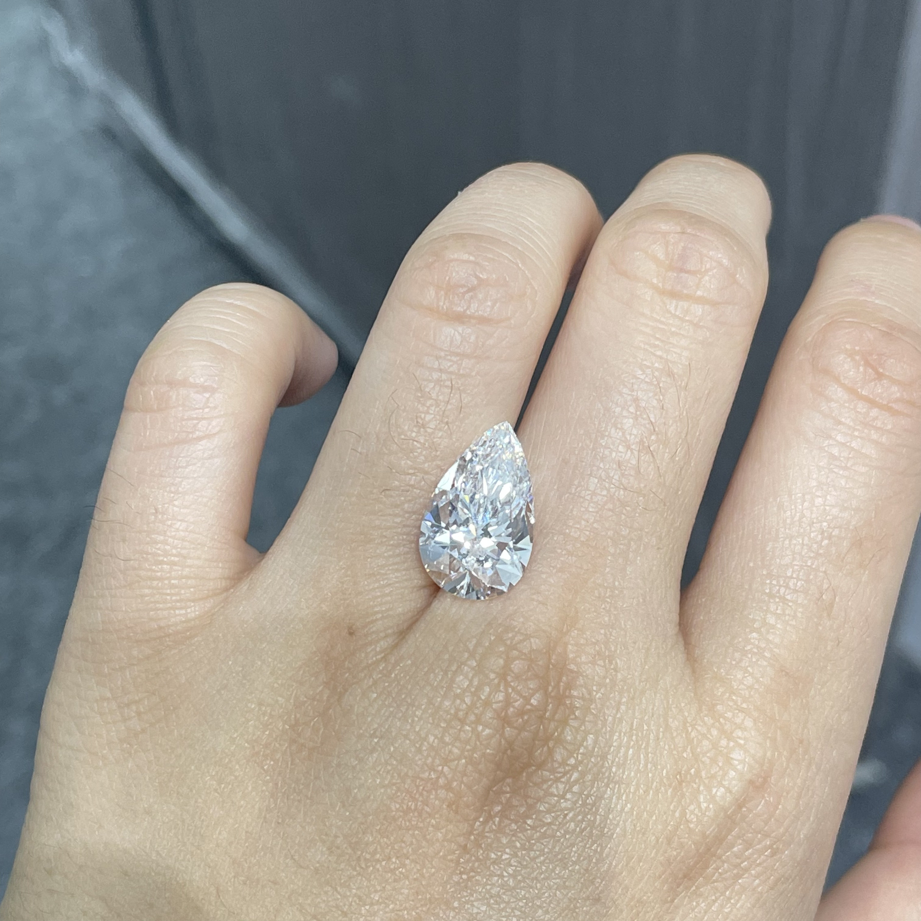 Pear Shaped CVD Lab Grown Diamond VVS2 Customizable IGI Certificate 0.74Carat
