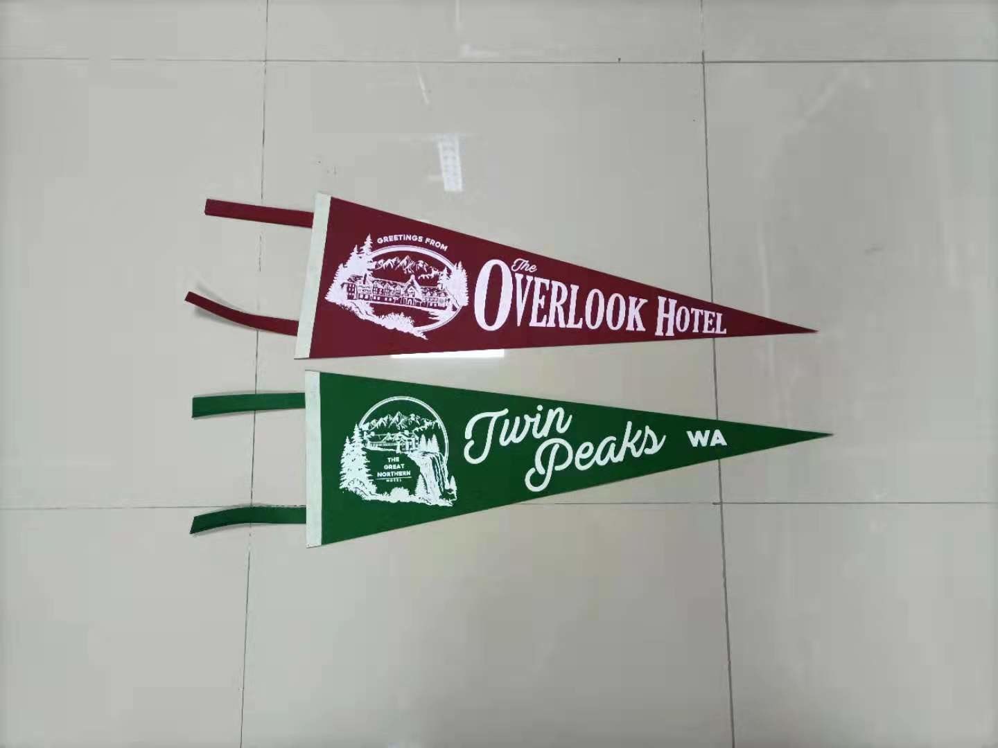 CMYK Printing OEM Triangle School Pennant Flag Digital Printing