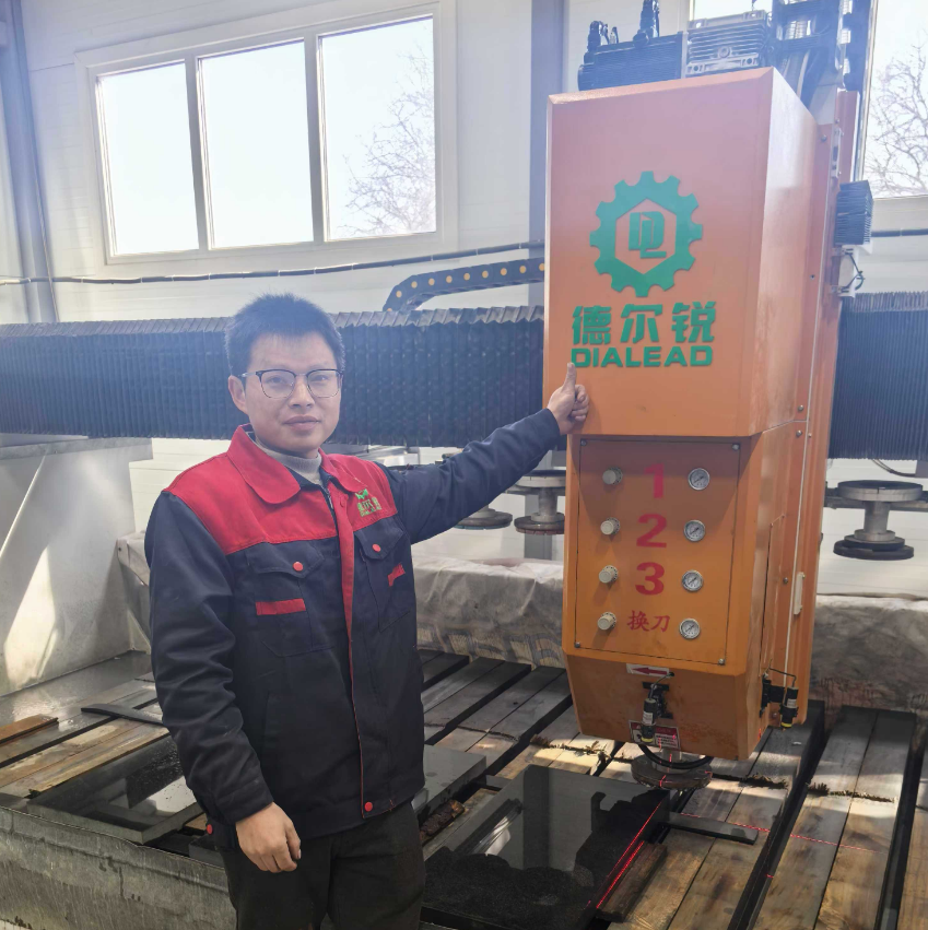 Granite Monument Automatic Polishing Machine With 12 Polishing Heads