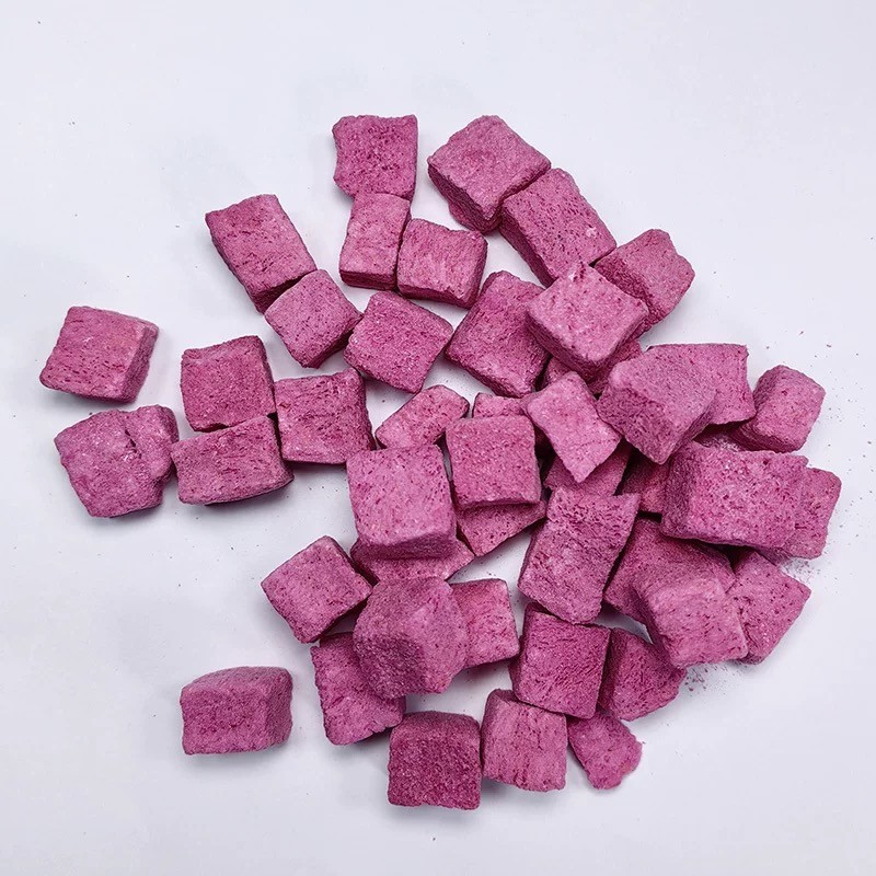 Delicious Freeze-dried Yogurt Cubes Low Calorie Strawberry Flavoured 50g For Children's Lunchboxes