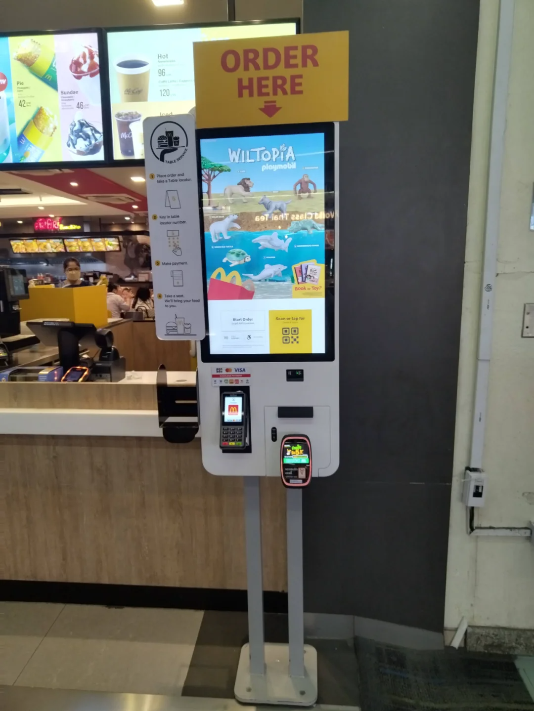 Qtenboard 55 65 Inch Touchscreen Android 14 Dual System Portable Self Service Ording Search Kiosk in Mall Bank Airpoart