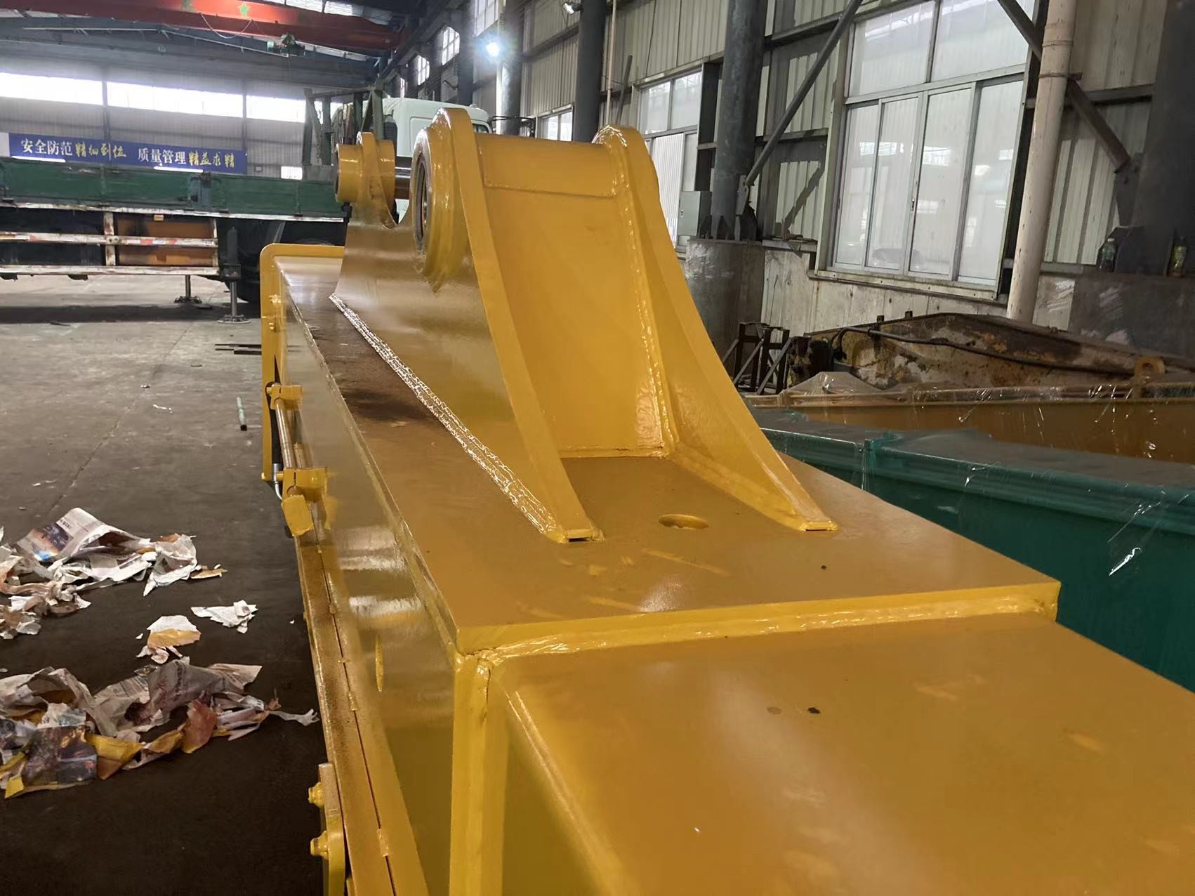 Komatsu PC360 Clamshell Telescopic Arm 25 Meters Multipurpose