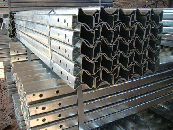Galvanized Powder Coated W Beam Guardrail Sigma Post for Road Traffic Safety